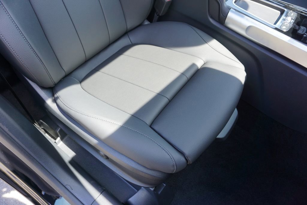 New 2025 Mercedes-Benz GLB 250 4MATIC image 69