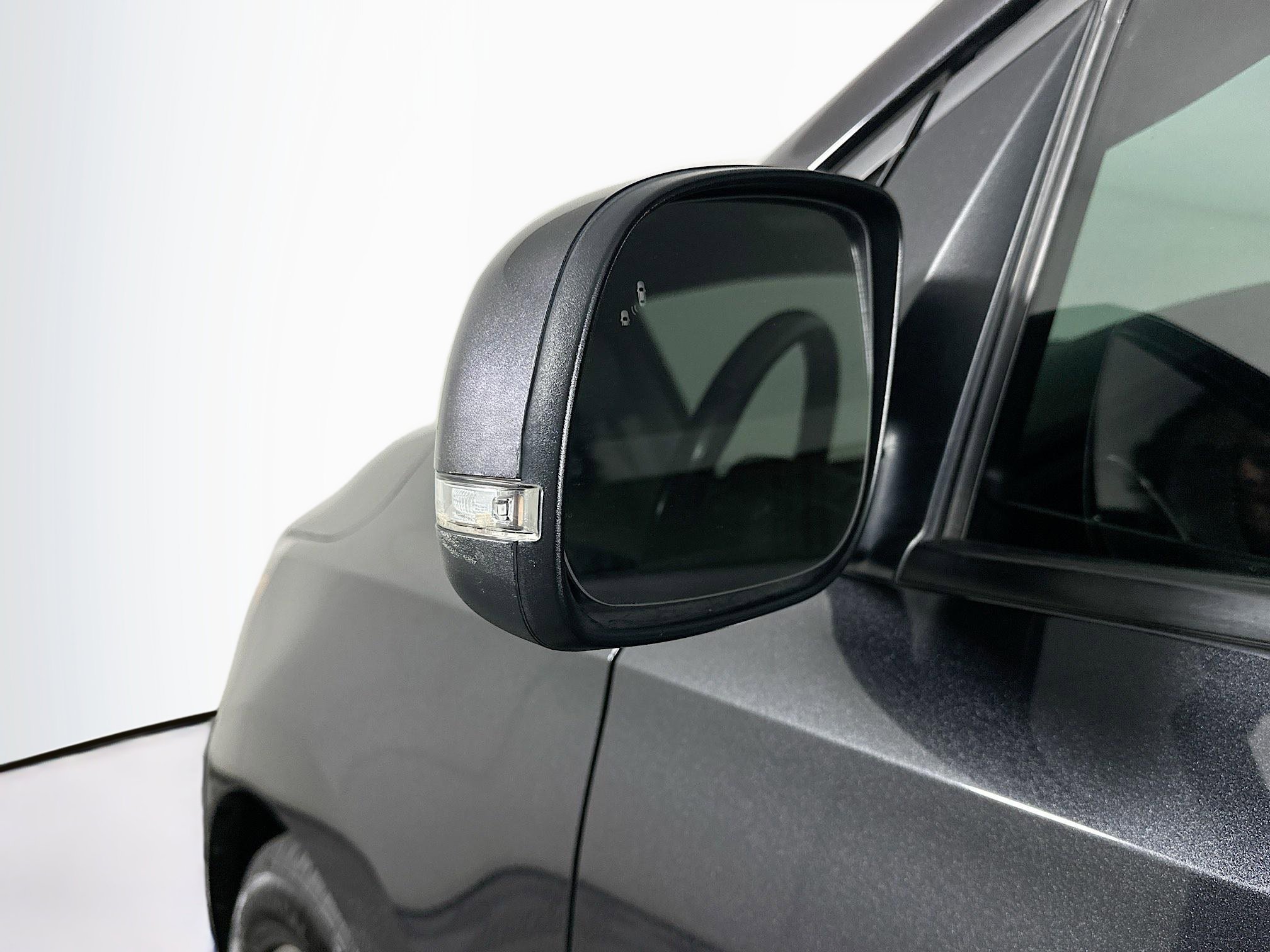 Used 2019 Kia Sedona EX image 16