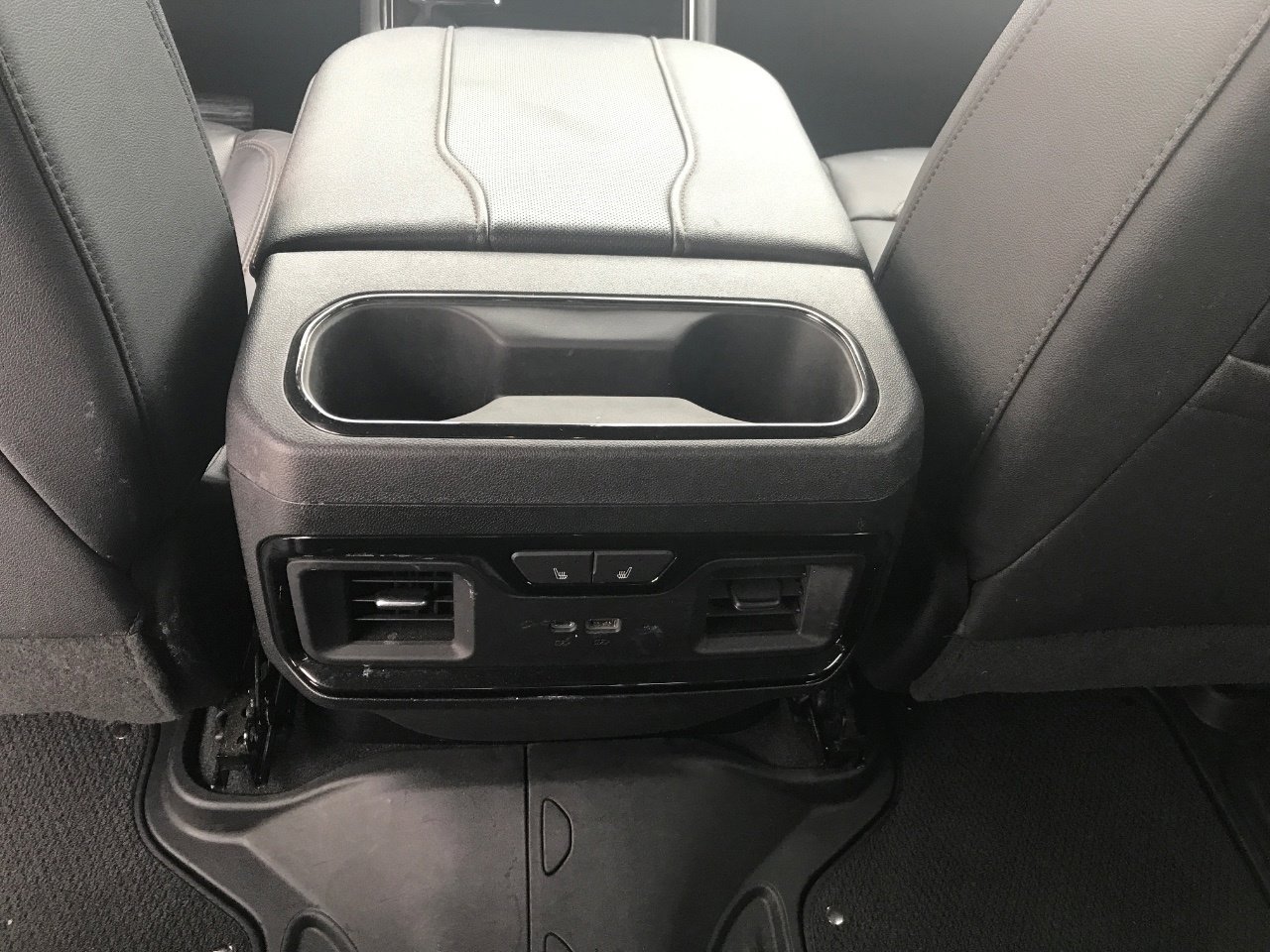 Used 2024 GMC Sierra 1500 AT4 w/ AT4 Premium Package AWD/4WD image 17