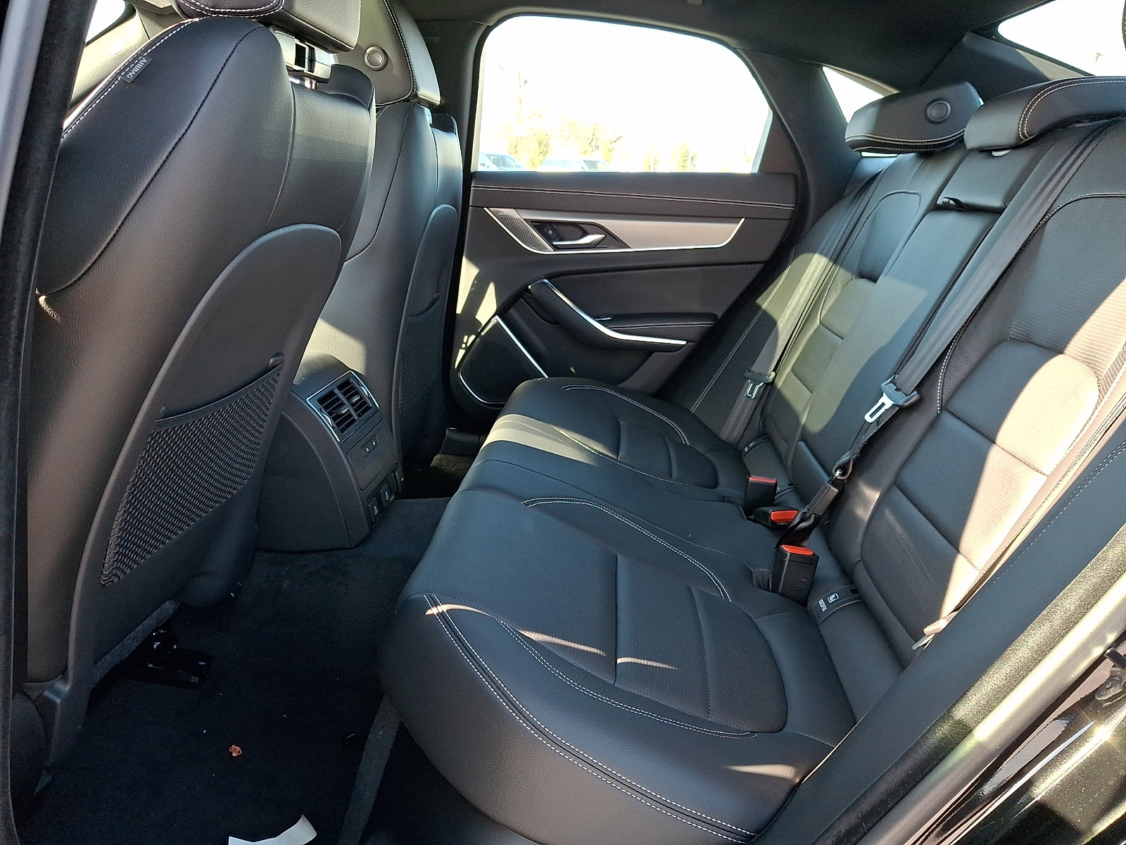 New 2024 Jaguar XF R-Dynamic SE image 8