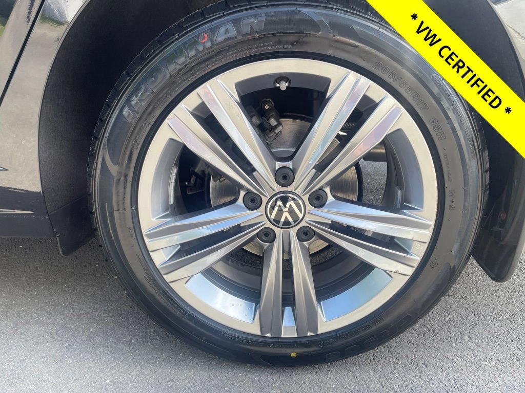 Certified 2022 Volkswagen Jetta SE FWD image 11