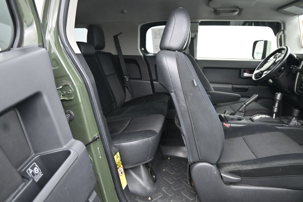 Used 2012 Toyota FJ Cruiser 4WD w/ Convenience Pkg image 12
