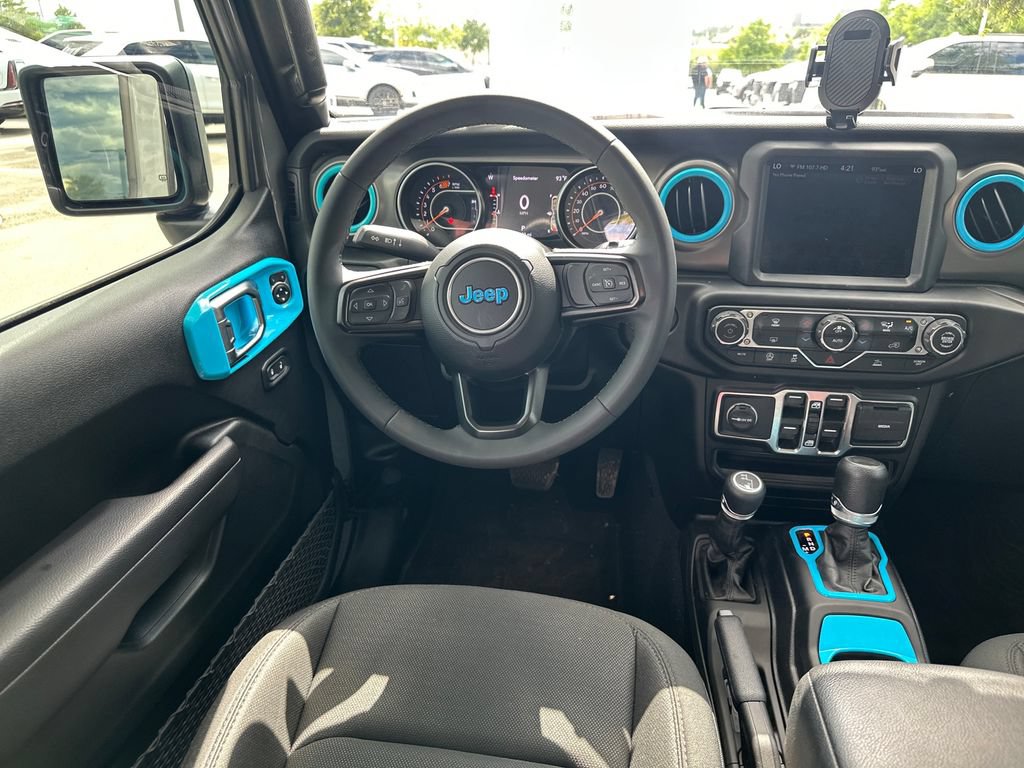 Used 2023 Jeep Wrangler Unlimited Sport AWD/4WD image 29