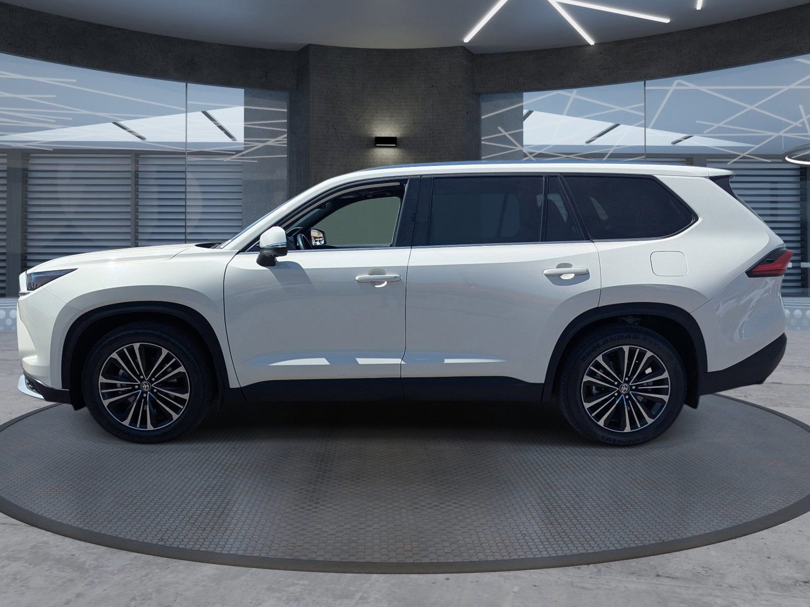 Used 2024 Toyota Grand Highlander AWD Hybrid image 3