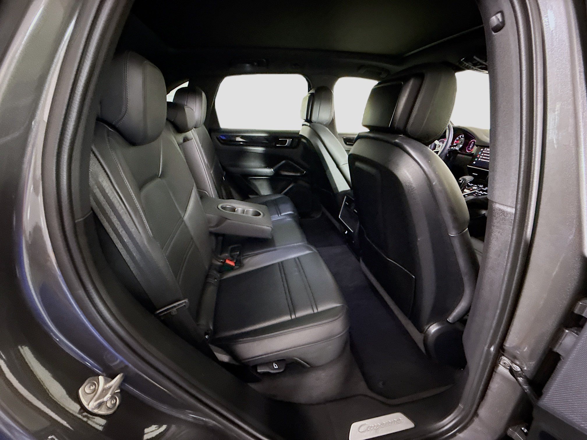 Used 2023 Porsche Cayenne AWD/4WD image 26