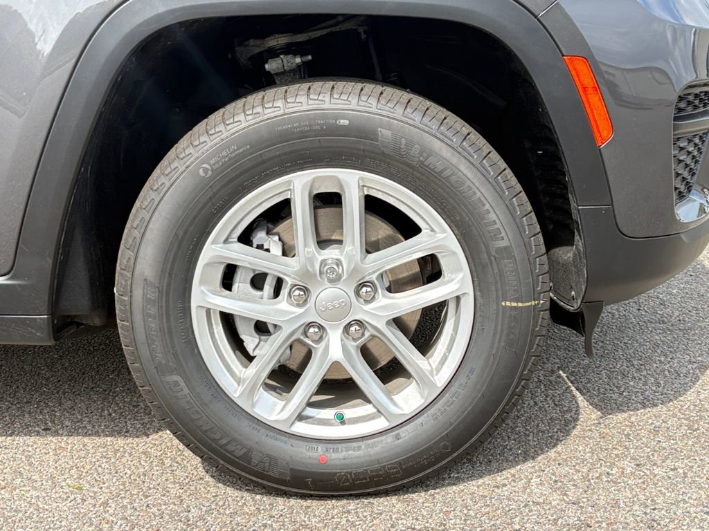 New 2026 Jeep Grand Cherokee Laredo X image 24