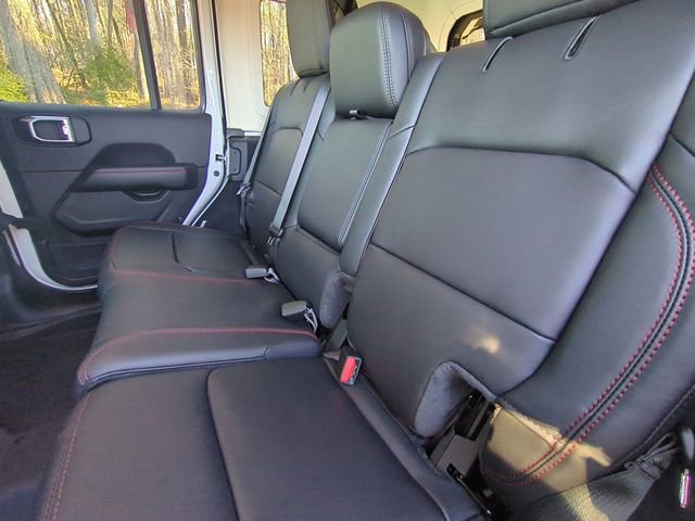 New 2026 Jeep Wrangler Unlimited Rubicon w/ Xtreme 35 Tire Package image 28