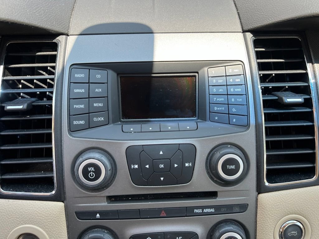 Used 2016 Ford Taurus SE FWD image 26