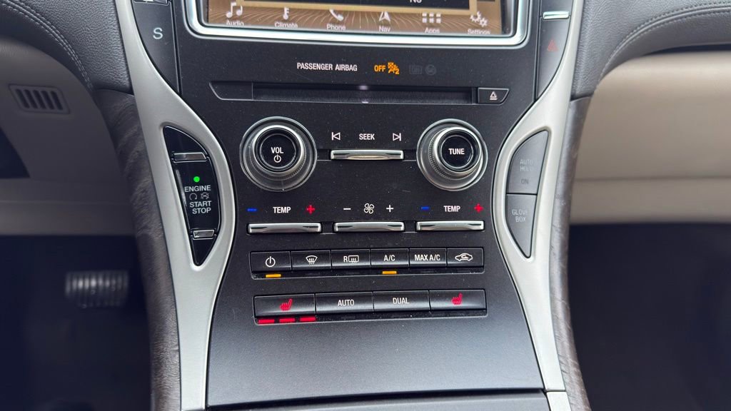 Used 2019 Lincoln Nautilus Select AWD/4WD image 14
