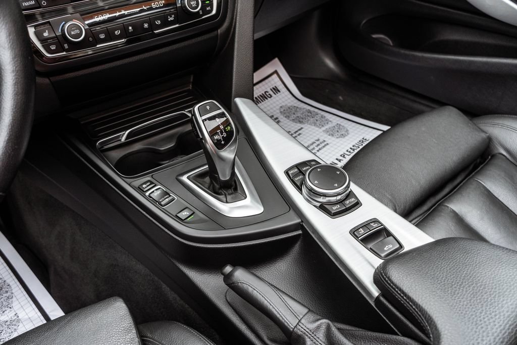 Used 2016 BMW 428i xDrive Convertible AWD/4WD image 21