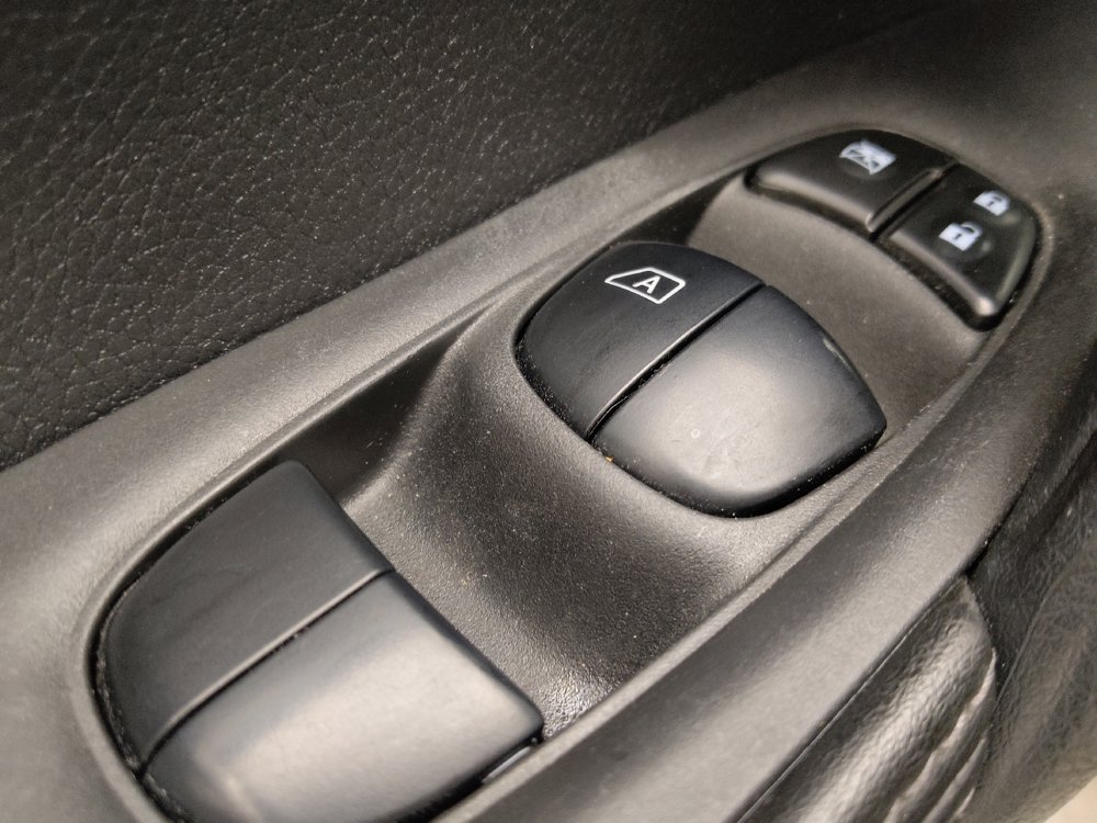 Used 2022 Nissan Rogue Sport S FWD image 27
