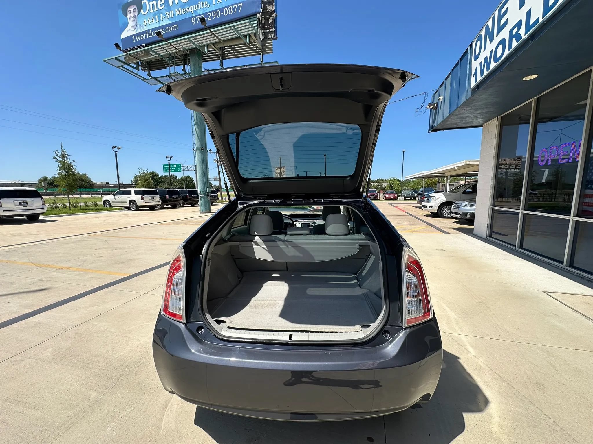 Used 2015 Toyota Prius Three FWD image 9
