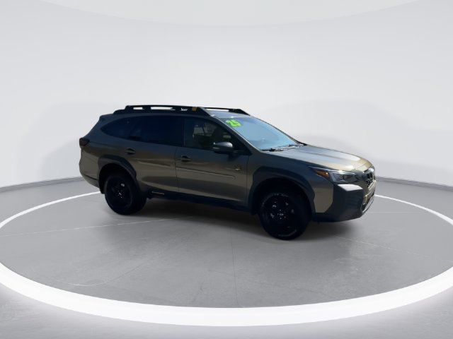 Used 2025 Subaru Outback Wilderness AWD/4WD image 2