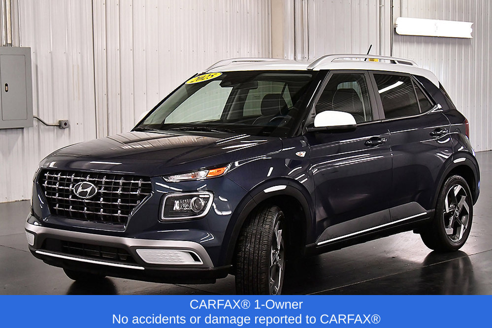 Used 2025 Hyundai Venue Limited FWD image 3