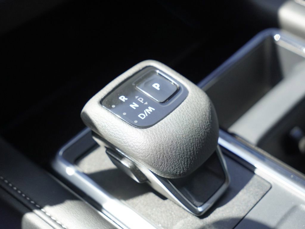 Used 2024 Nissan Pathfinder SL FWD image 14