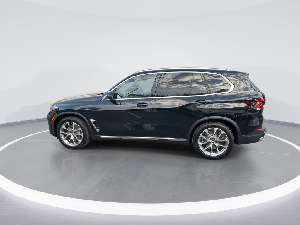 New 2026 BMW X5 xDrive50e image 5