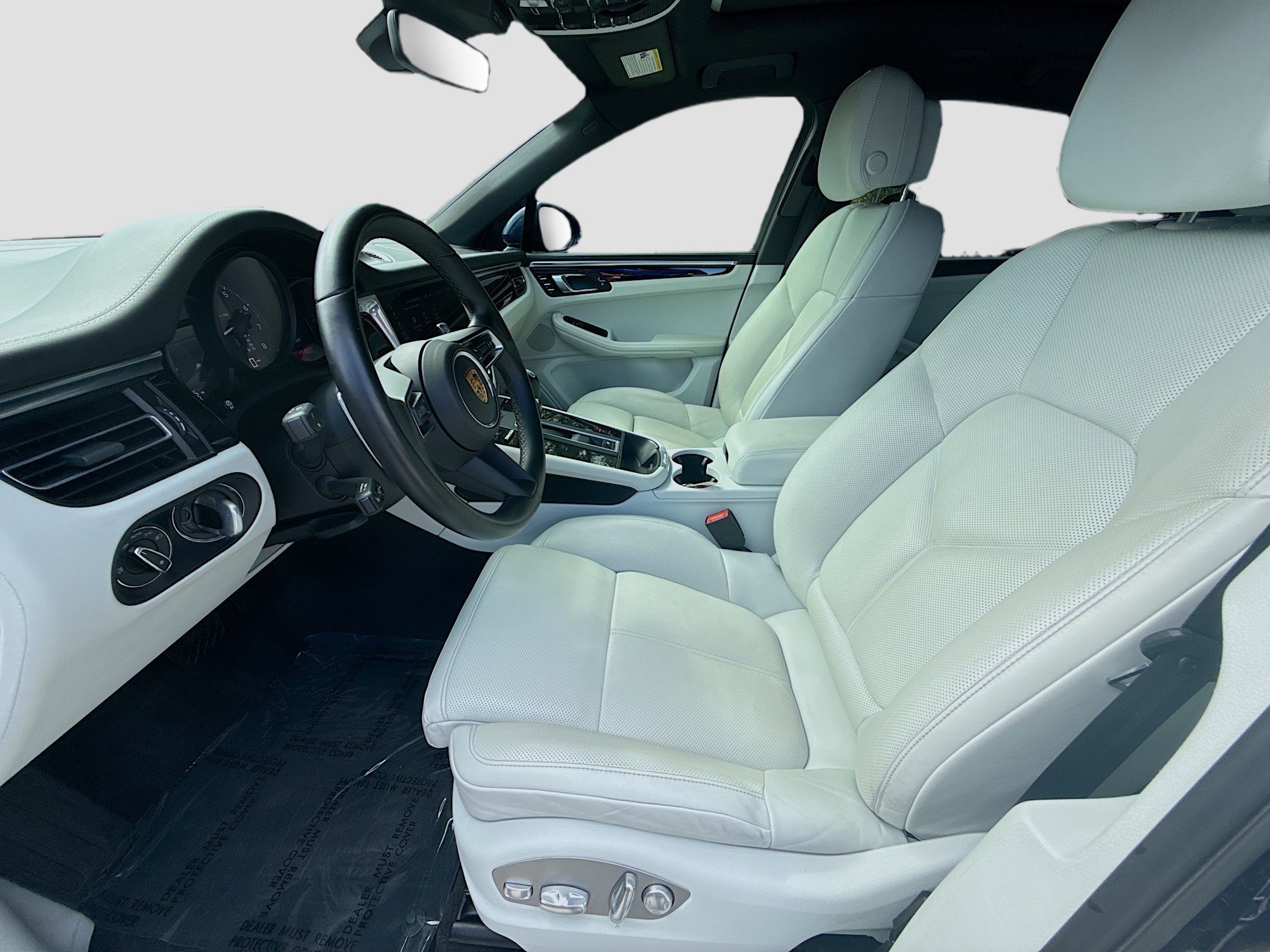 Used 2022 Porsche Macan w/ Premium Package Plus image 18