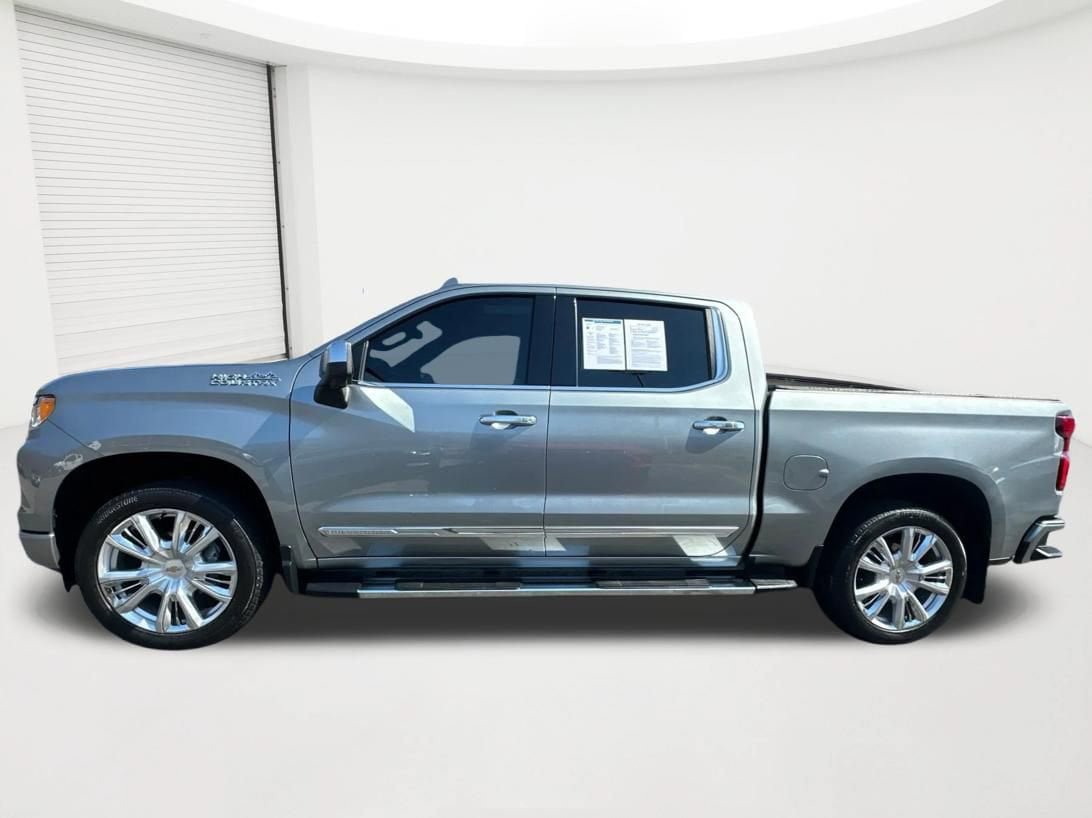 Used 2023 Chevrolet Silverado 1500 High Country w/ High Country Premium Package AWD/4WD image 8