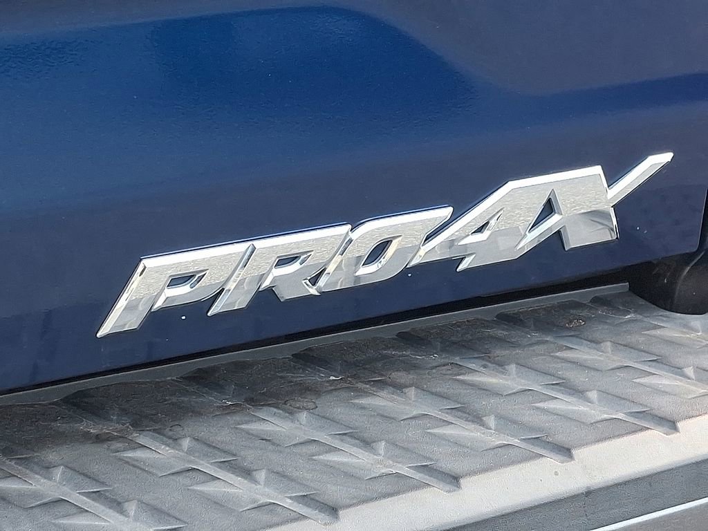 Used 2017 Nissan Titan PRO-4X image 20