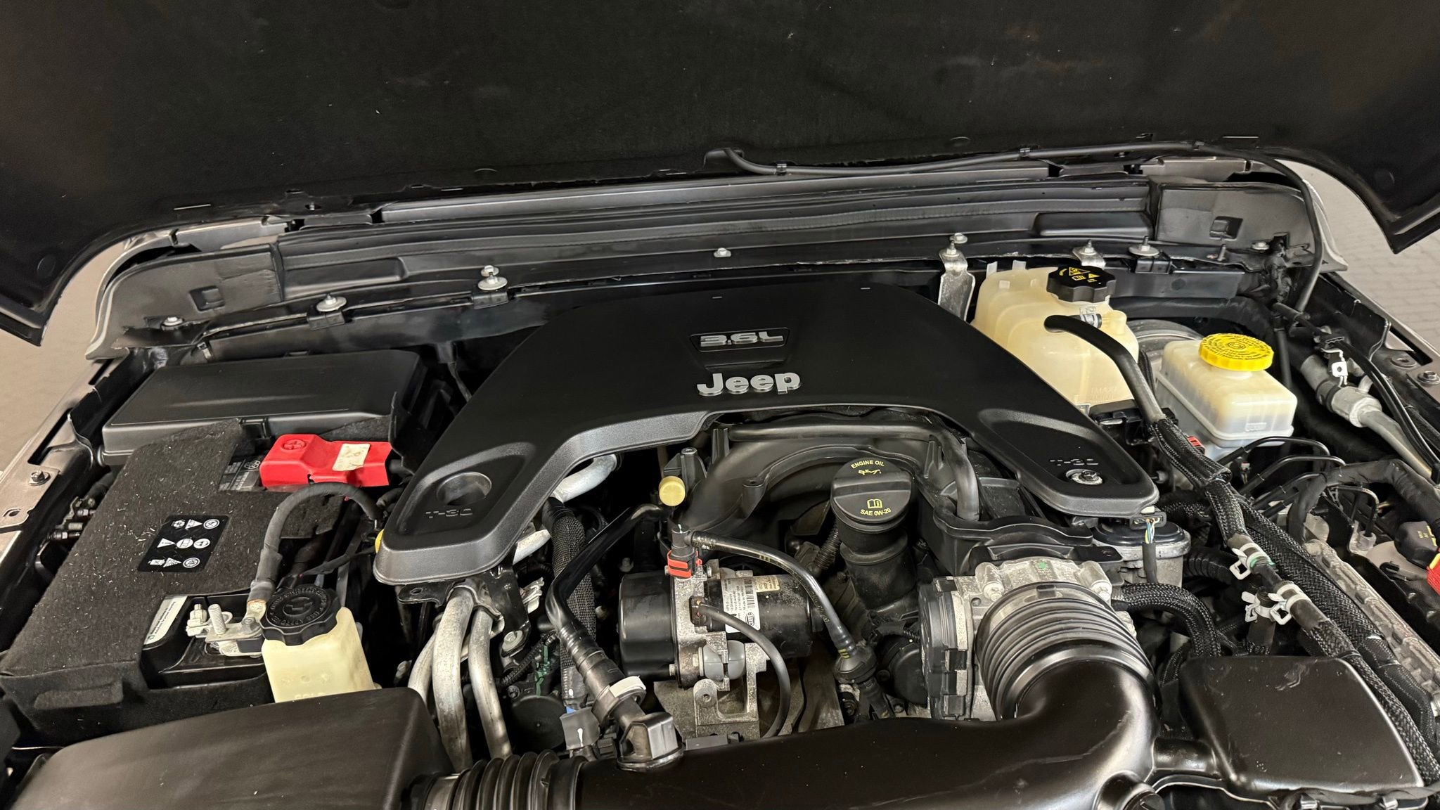 Used 2021 Jeep Wrangler Unlimited Sport image 24