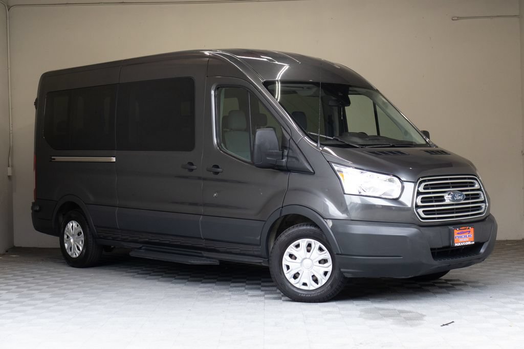 Used 2017 Ford Transit 350 XLT RWD image 2