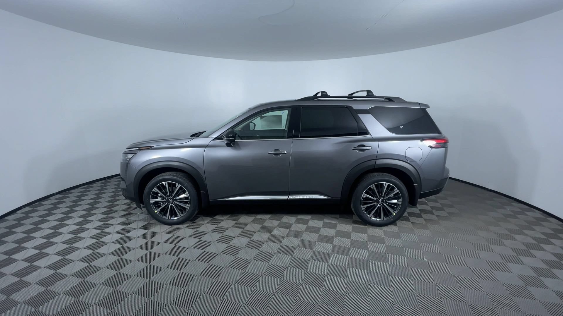 New 2026 Nissan Pathfinder Platinum w/ Cargo Package AWD/4WD image 5