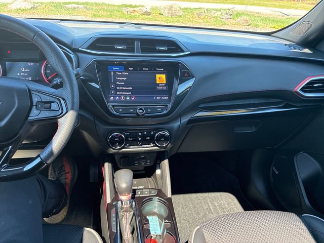 Used 2023 Chevrolet TrailBlazer RS w/ Sun and Liftgate Package AWD/4WD image 17