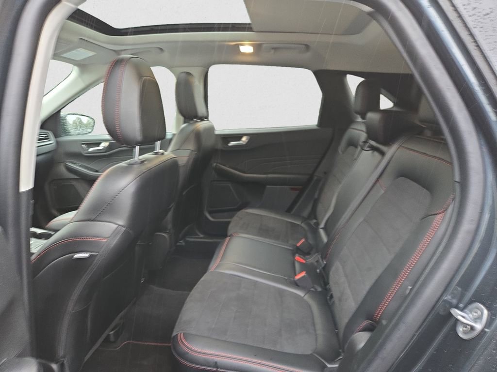 Used 2022 Ford Escape SEL w/ SEL Stealth AWD Package image 16
