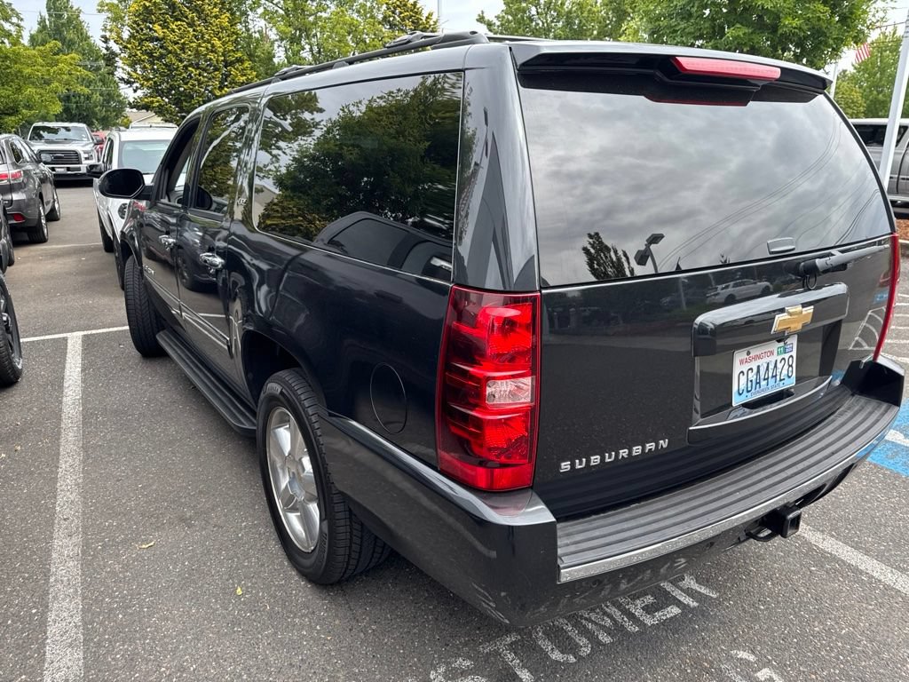Used 2010 Chevrolet Suburban LTZ AWD/4WD image 4