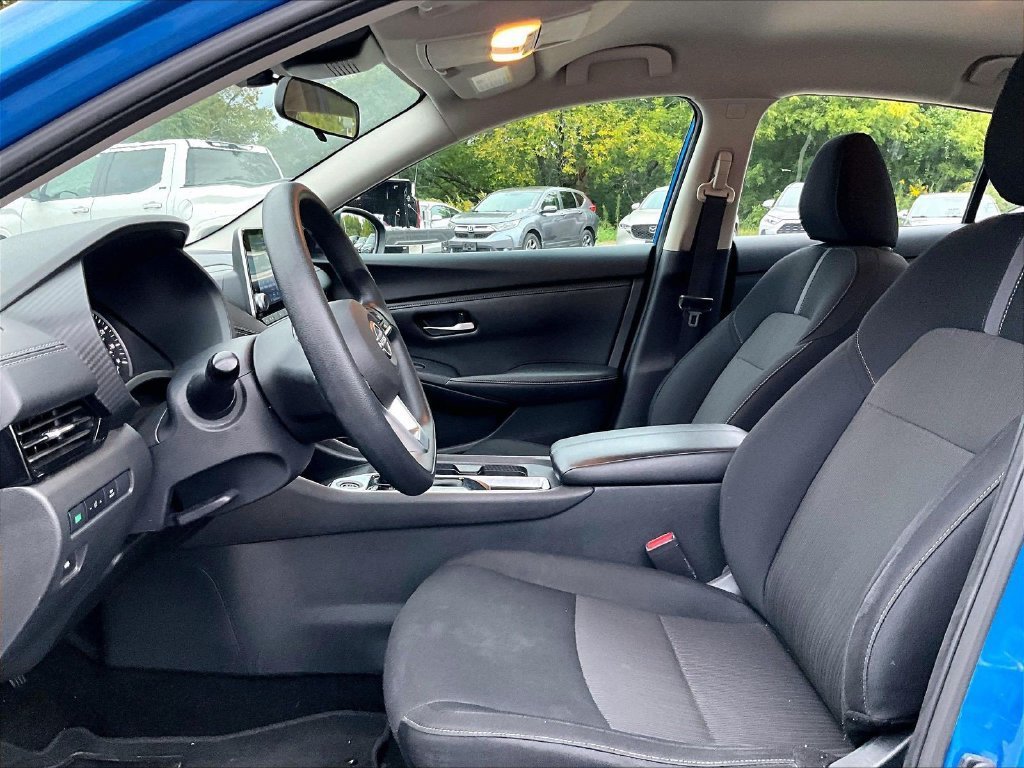 Used 2024 Nissan Sentra SV FWD image 4