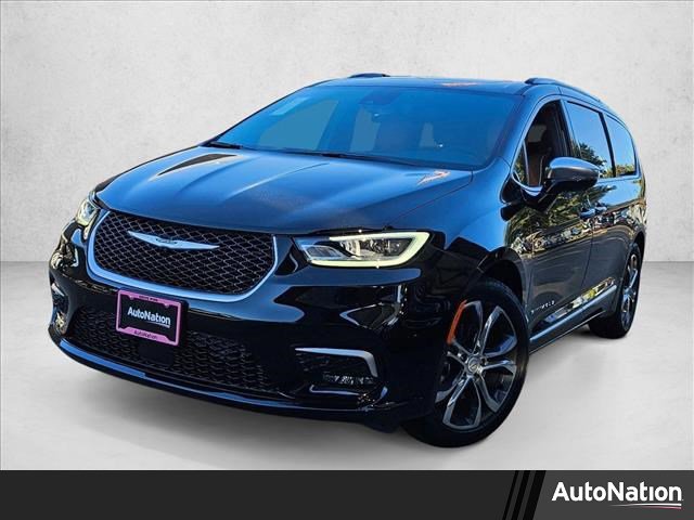 New 2026 Chrysler Pacifica Pinnacle image 1