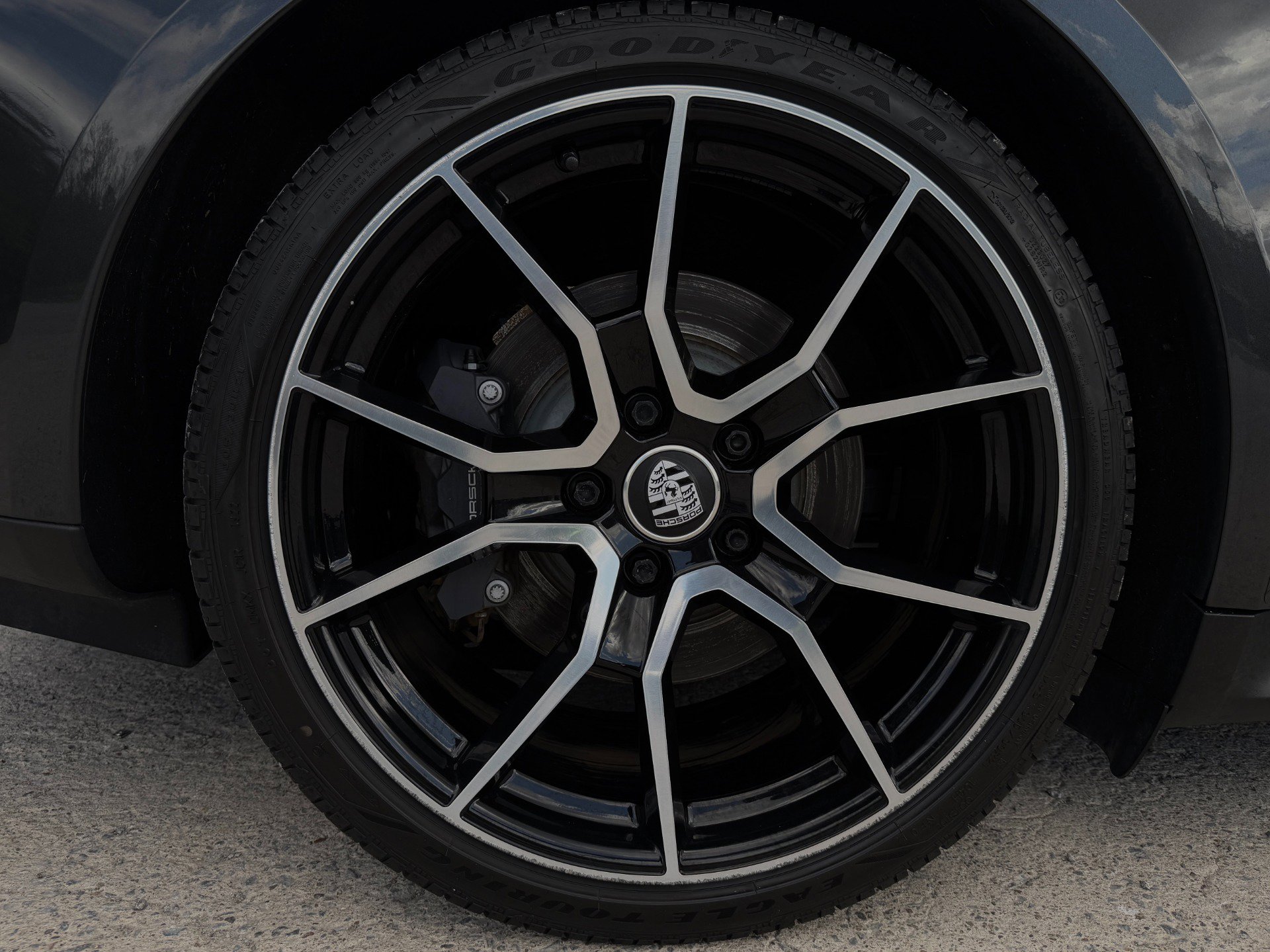 Used 2022 Porsche Taycan image 53