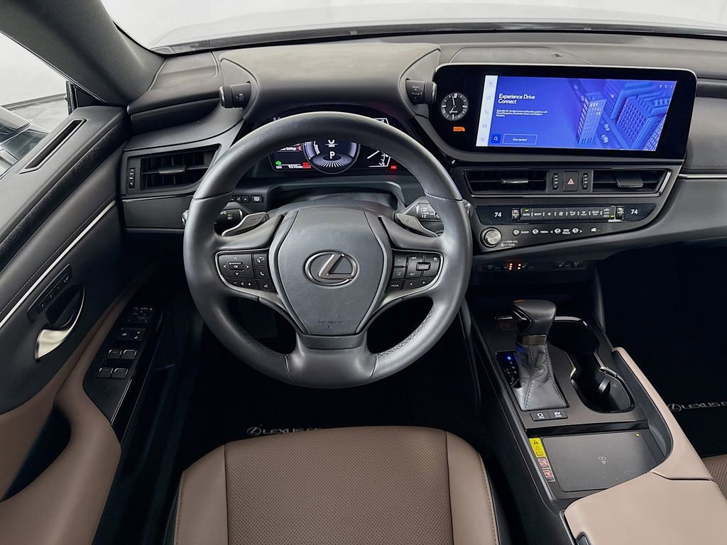 Certified 2025 Lexus ES 300h w/ Premium Package image 23
