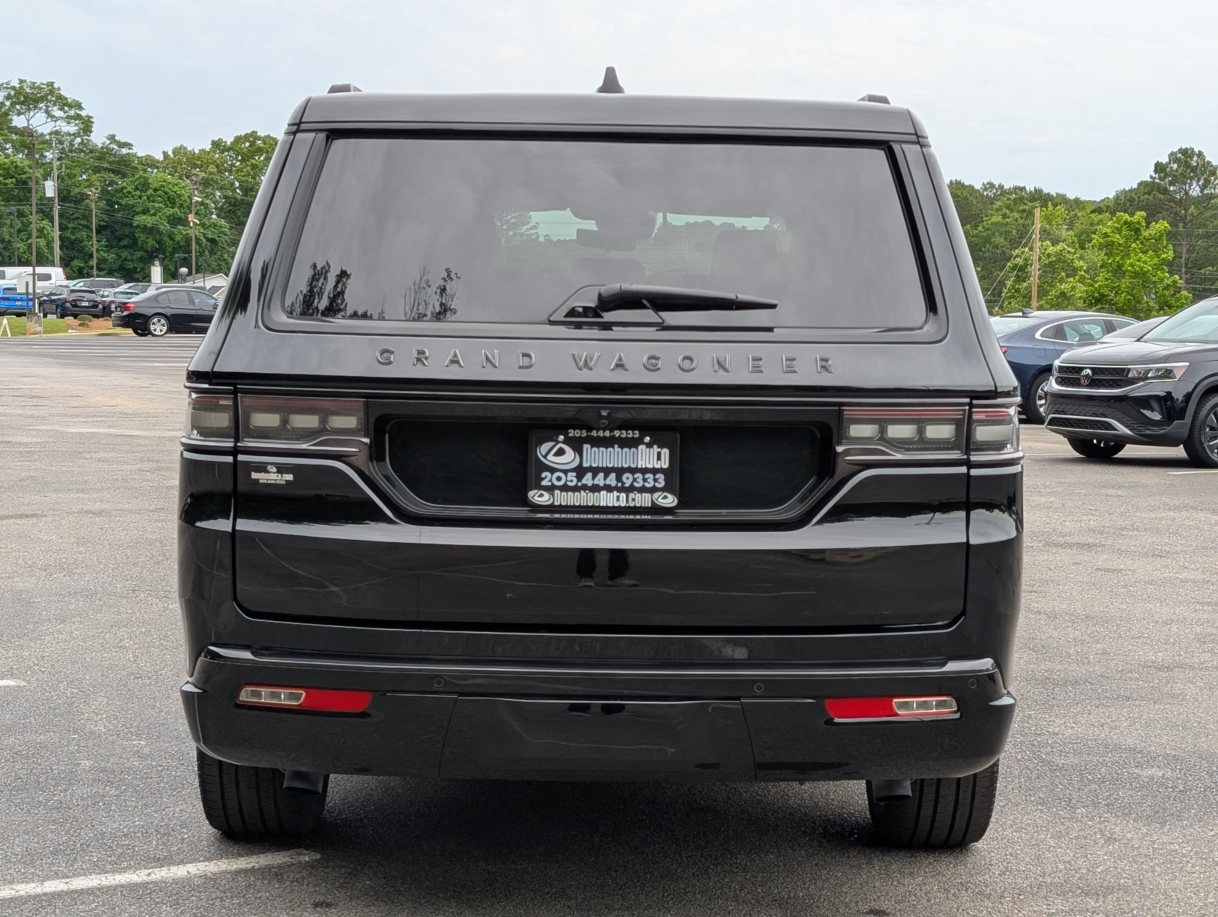 Used 2025 Jeep Grand Wagoneer L Series III w/ Quick Order Packagew 28T AWD/4WD image 9