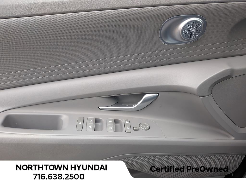 Certified 2023 Hyundai Elantra SE image 29