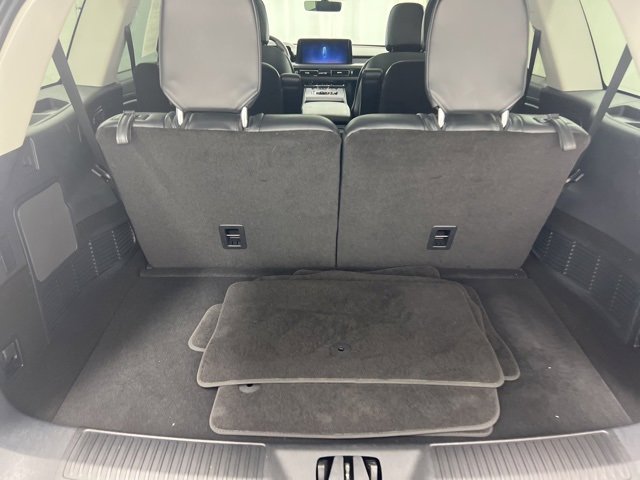 Certified 2025 Lincoln Aviator AWD image 9