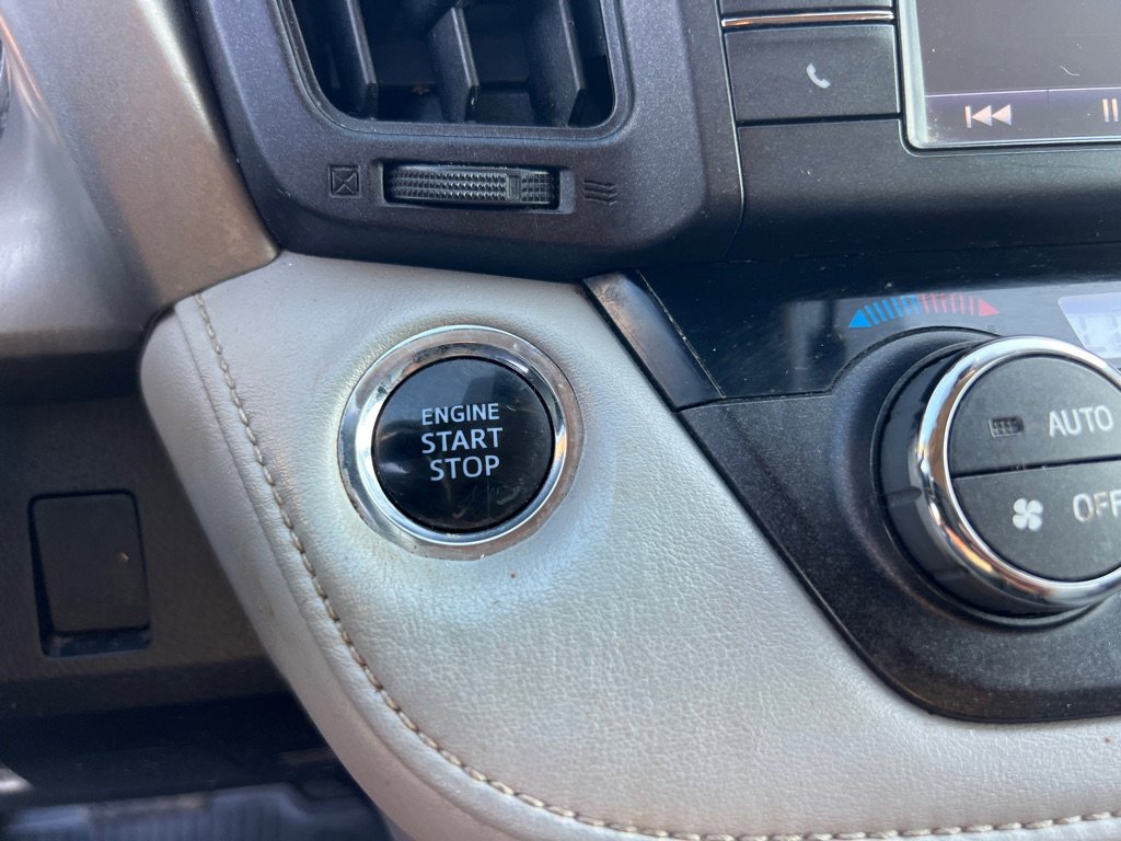 Used 2018 Toyota RAV4 Adventure image 26