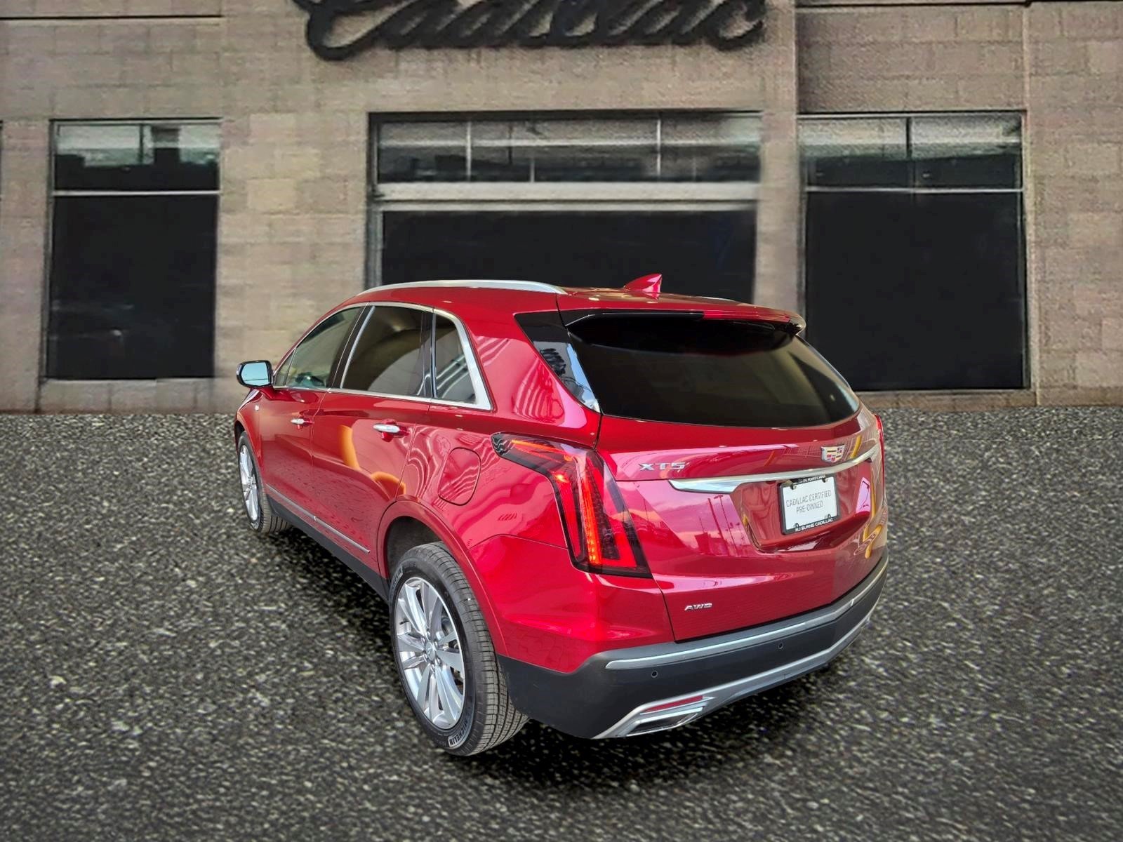 Certified 2024 Cadillac XT5 Premium Luxury AWD/4WD image 3