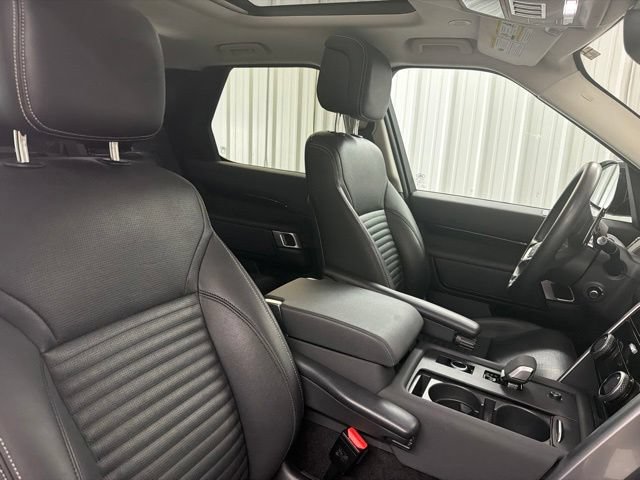 Used 2024 Land Rover Discovery S AWD/4WD image 22