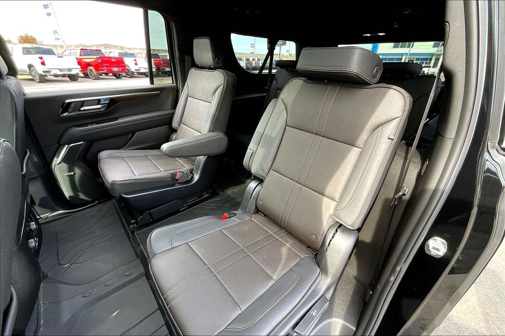 New 2026 Chevrolet Suburban High Country image 10