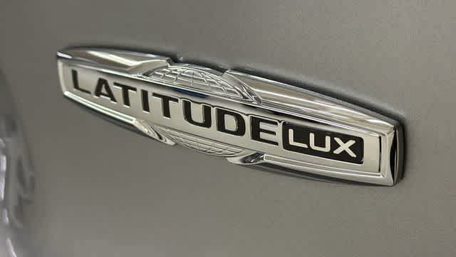 Used 2021 Jeep Cherokee Latitude Lux FWD image 9