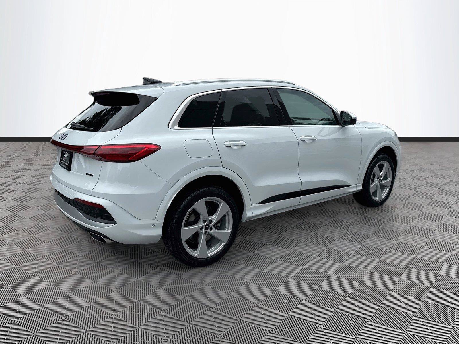 Certified 2025 Audi Q5 Premium AWD/4WD image 7