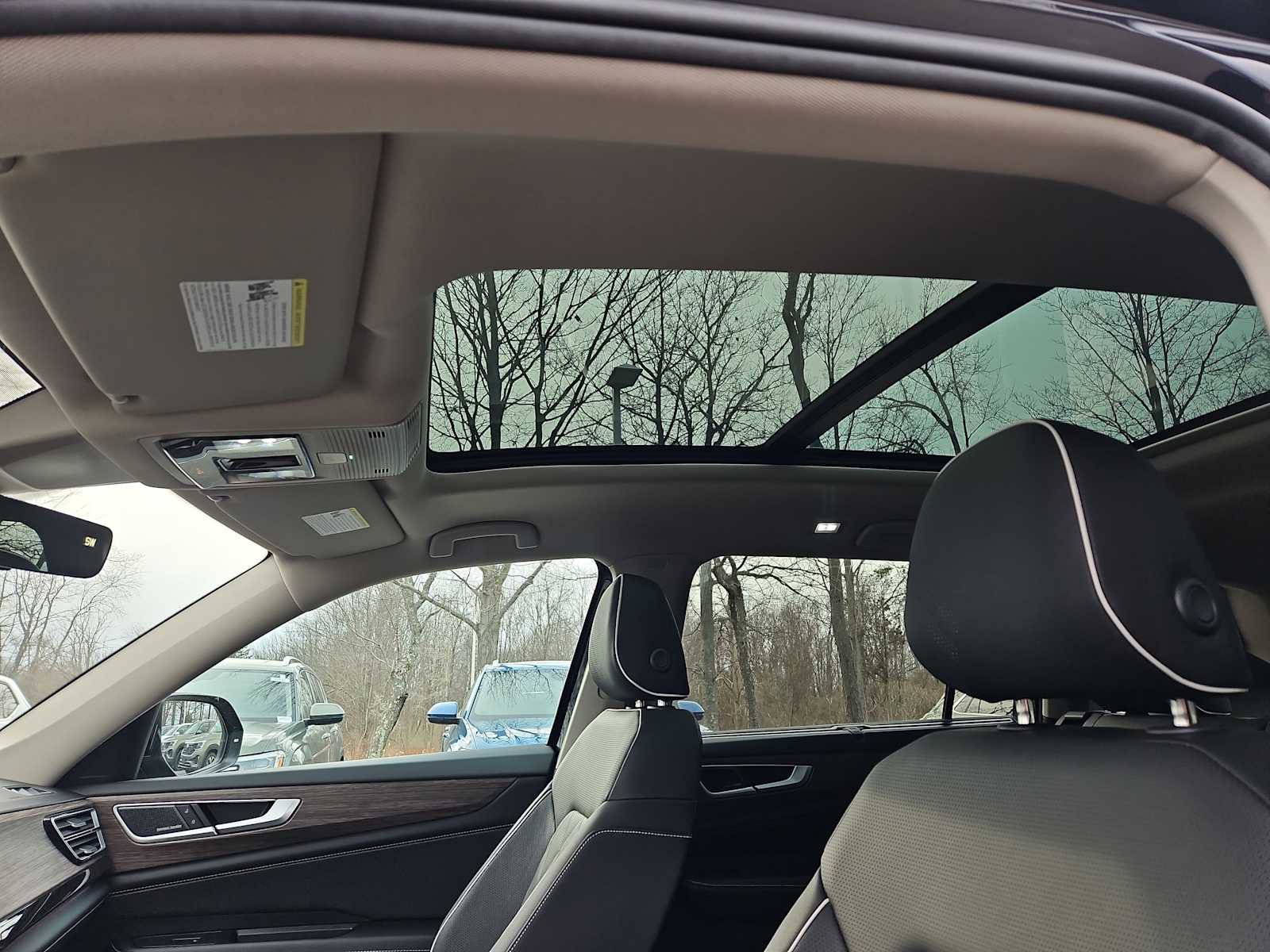 New 2026 Volkswagen Atlas SEL Premium R-Line image 11