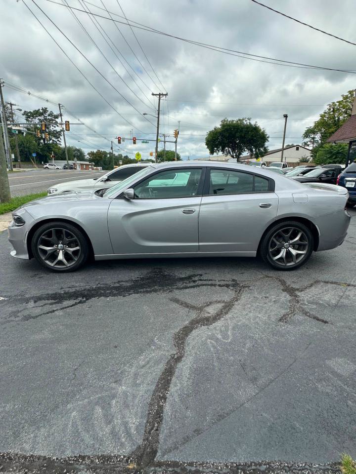 Used 2016 Dodge Charger SXT w/ Rallye Group RWD image 2