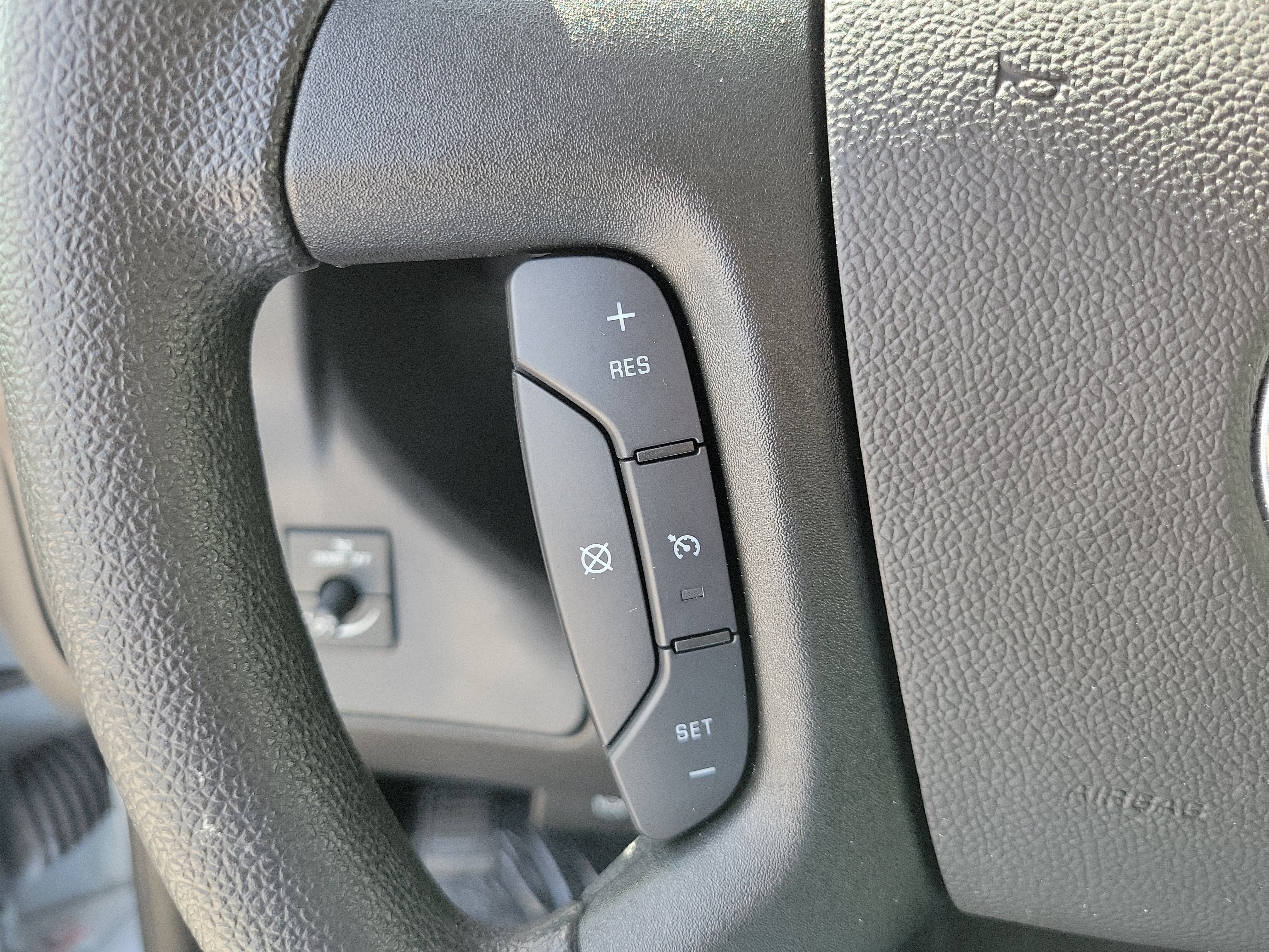 Used 2025 Chevrolet Express 3500 LT w/ LT Preferred Equipment Group RWD image 23