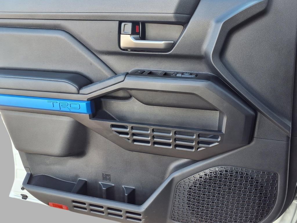 Used 2025 Toyota Tacoma SR5 image 19