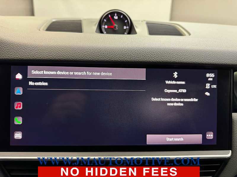 Used 2023 Porsche Cayenne Platinum Edition image 25