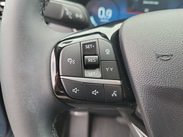 Certified 2023 Ford Escape Platinum AWD/4WD image 17