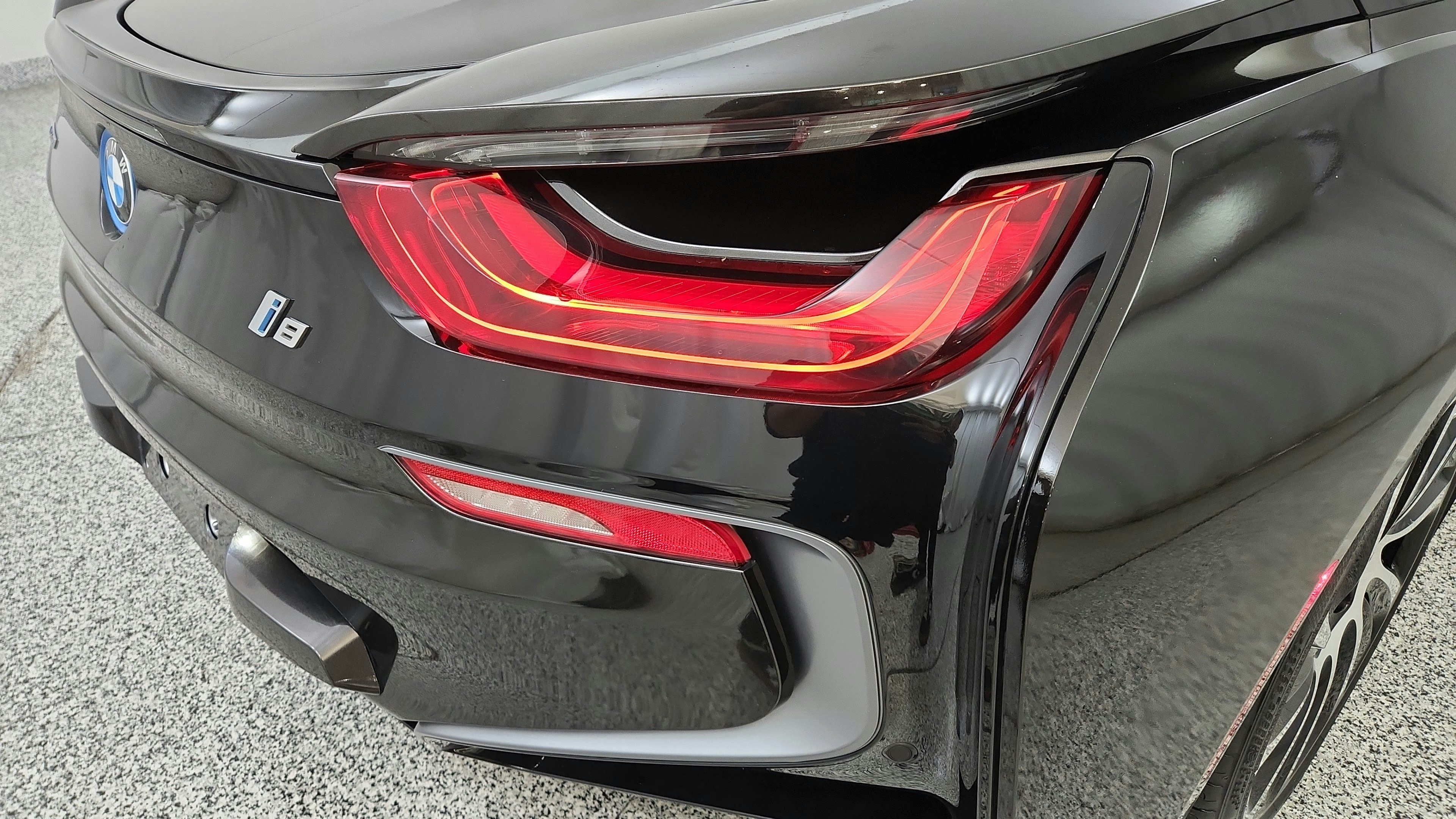 Used 2019 BMW i8 Roadster AWD/4WD image 21