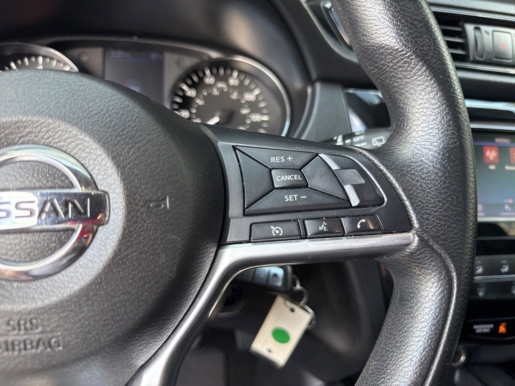 Used 2018 Nissan Rogue S image 21